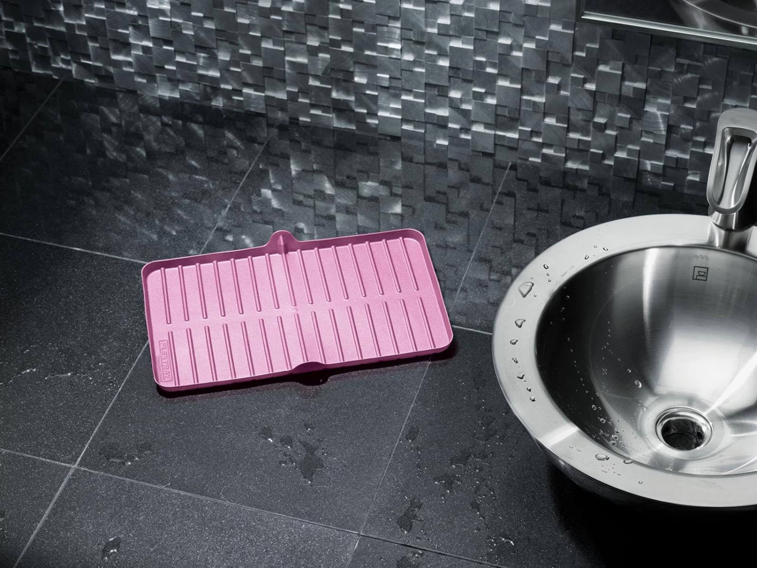 WeatherTech Flex Trays 4 WeatherTech Flex Trays - Image 2