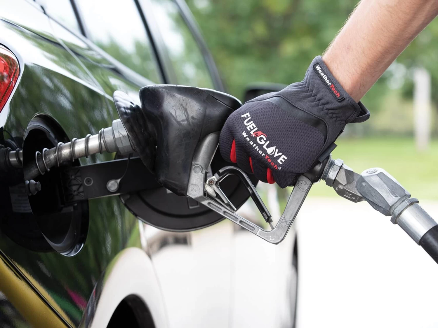 WeatherTech Fuel Gloves 5 WeatherTech Fuel Gloves - Image 3